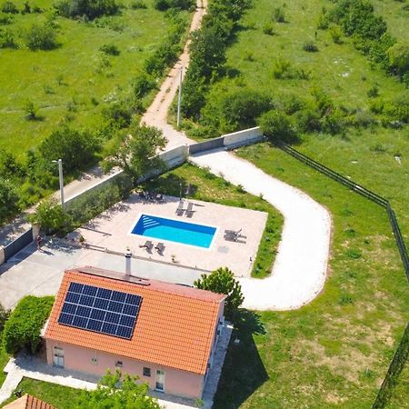 Iris Holiday Home Trbounje ภายนอก รูปภาพ