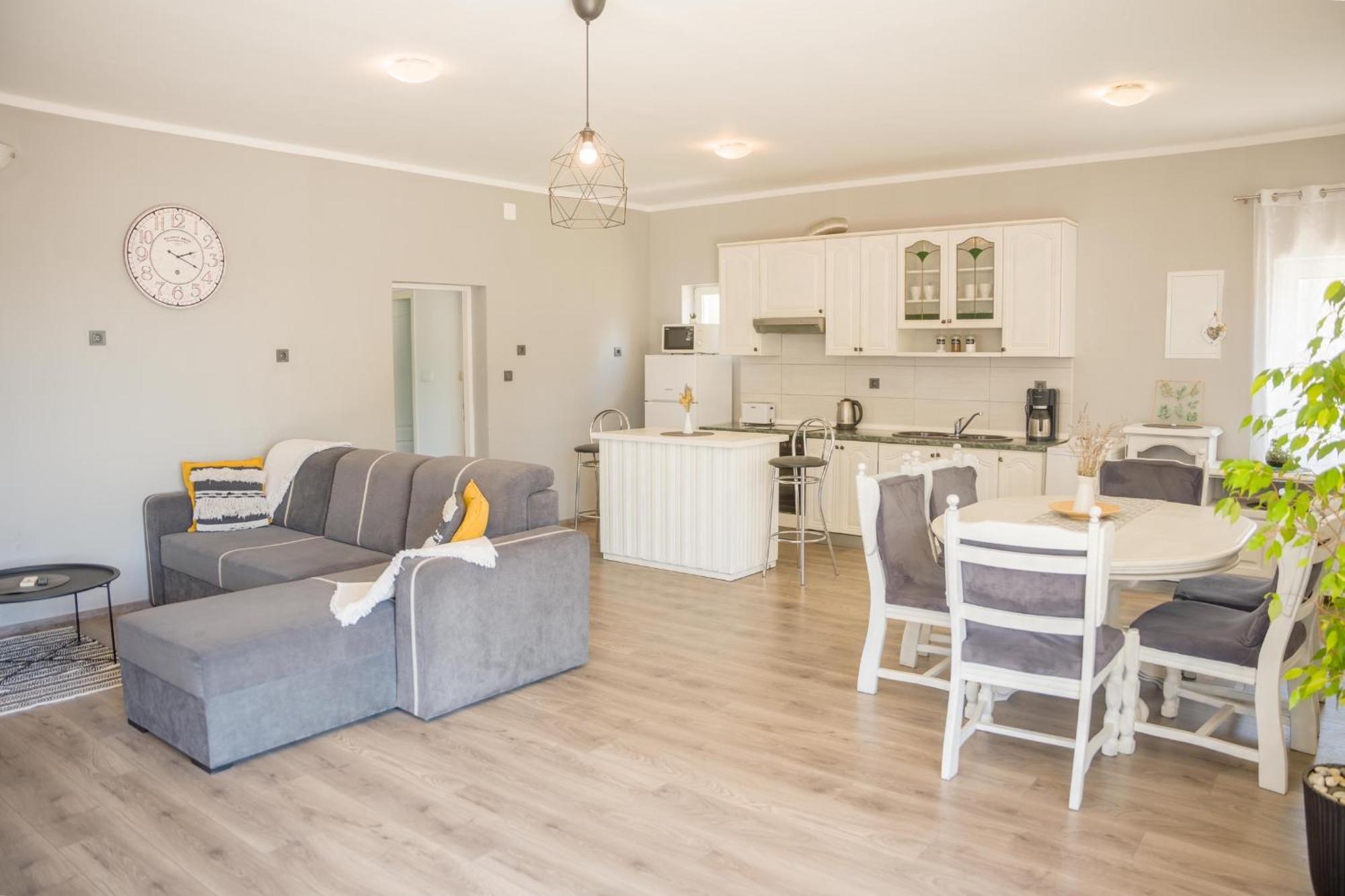 Iris Holiday Home Trbounje ภายนอก รูปภาพ